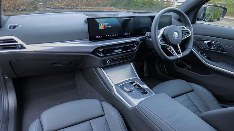 BMW 3 SERIES TOURING 330e 22.3 kWh M Sport 5dr Step Auto Tech/Pro Pack